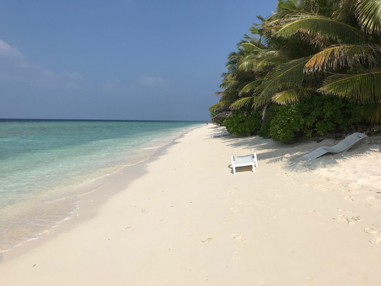 бикини пляж на острове Укулхас, Мальдивы