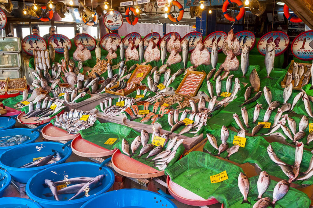 рыбный рынок Karaköy Balık Pazarı в Стамбуле