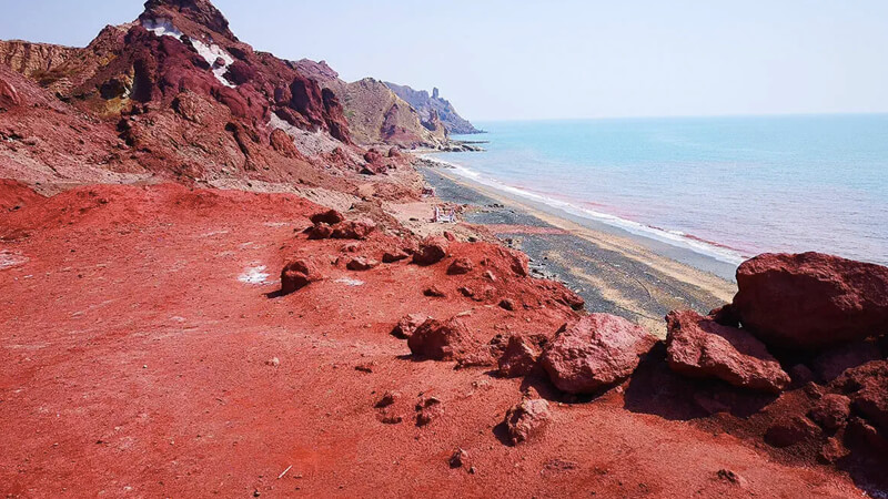 красный пляж Острова Ормуз в Иране