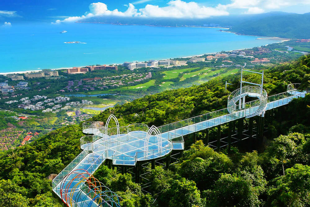 стеклянный  мост в парке Ялонг
